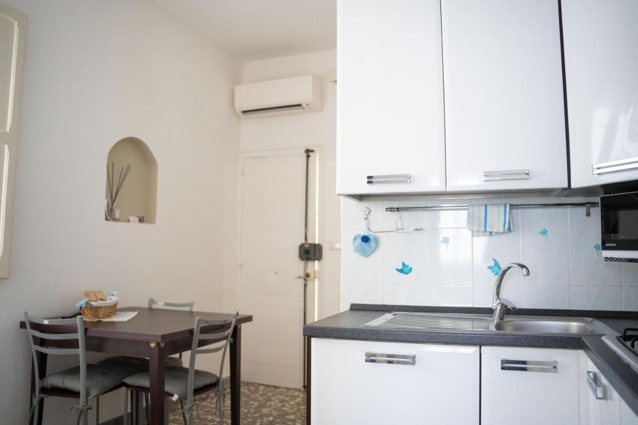 Antonia Jess Due Passi Dal Mare- Gessica Hh Apartment Монополи Екстериор снимка